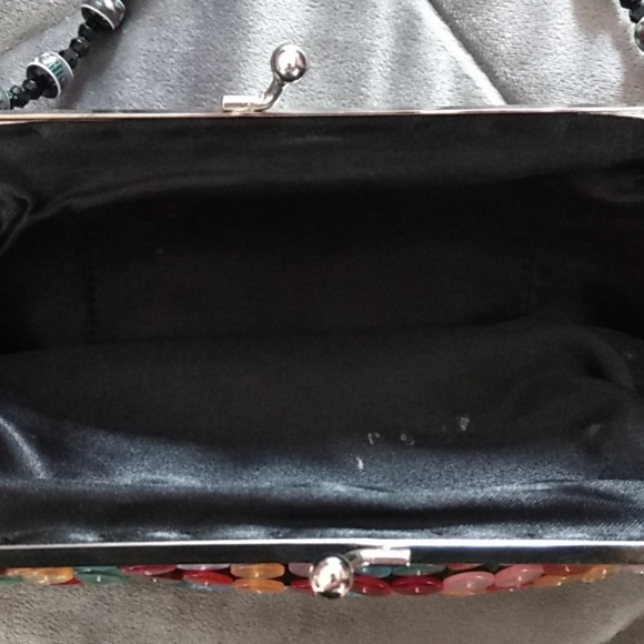 Button button who's got the.... Button?!clutch - Picture 2 of 6